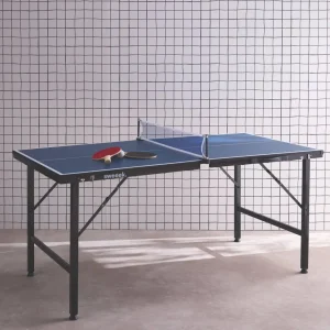 Mini table de ping pong 150x75cm - table pliable INDOOR bleue. avec 2 raquettes et 3 balles. valise de jeu pour utilisation intérieure. sport tennis de table