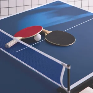 Mini table de ping pong 150x75cm - table pliable INDOOR bleue. avec 2 raquettes et 3 balles. valise de jeu pour utilisation intérieure. sport tennis de table